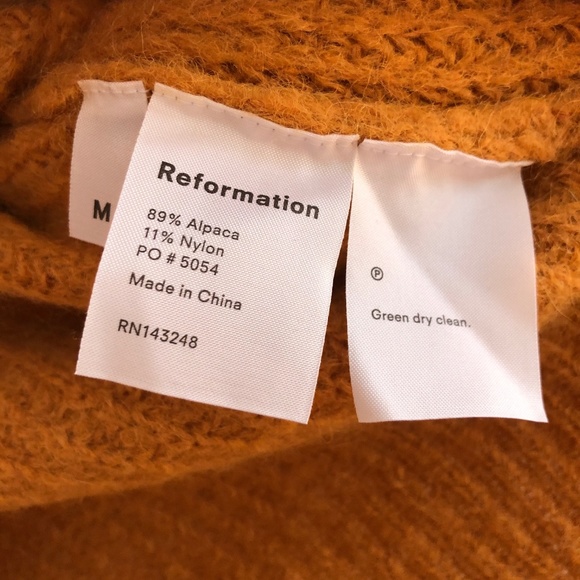 ❌SOLD❌ Reformation Finn Sweater - Picture 5 of 5